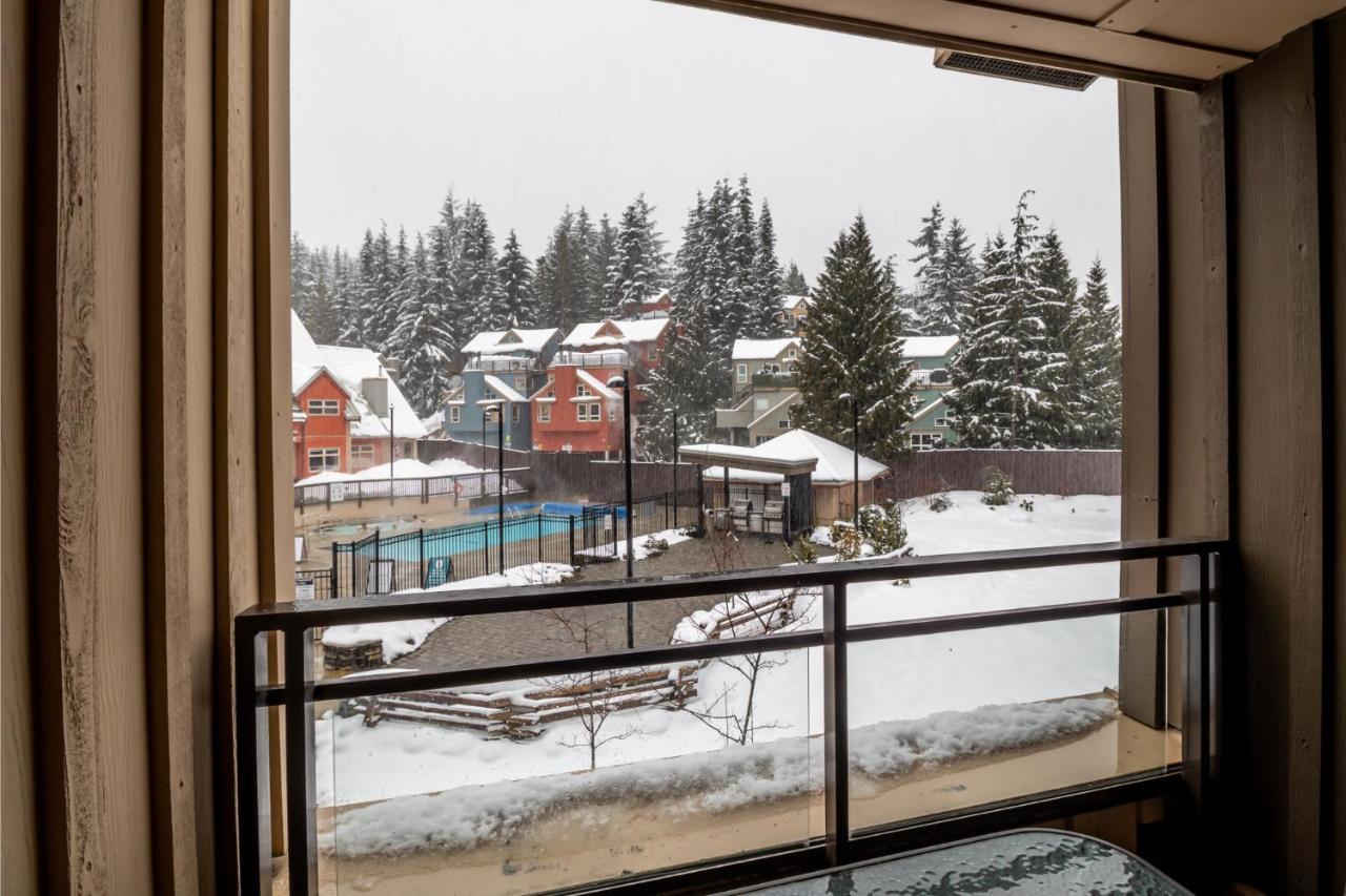Apartamento Slopeside Whistler Creek Exterior foto